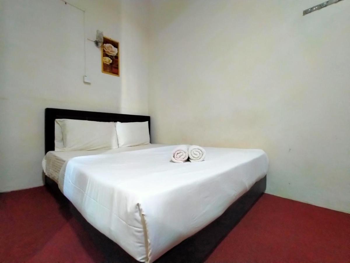 Spot On 89994 Rz Gold Hotel Kuala Kerai Eksteriør billede